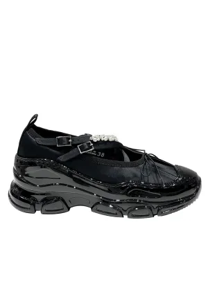 CLASSIC CRISS CROSS TRACKER BALLERINA (BLACK)