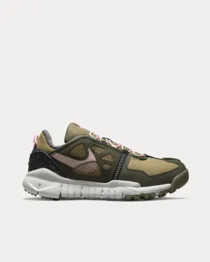Free Terra Vista Brown Kelp and Pink Glaze Low Top Sneakers