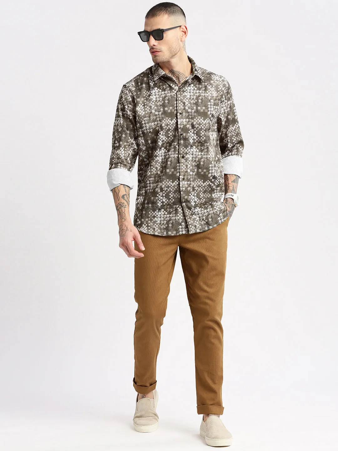 Men Olive Standard Slim Fit Abstract Printed Spread Collar Casual Shirt
