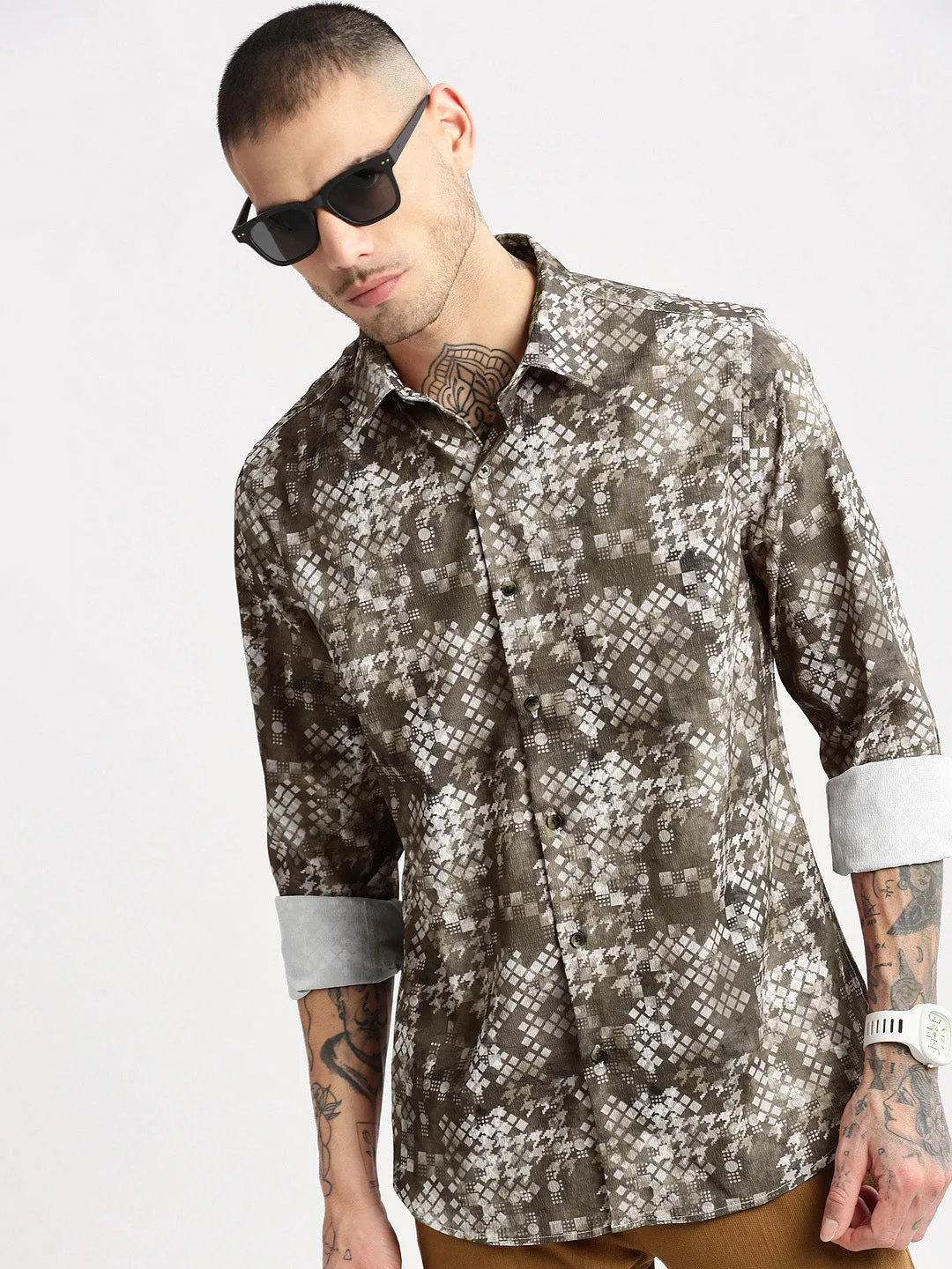 Men Olive Standard Slim Fit Abstract Printed Spread Collar Casual Shirt