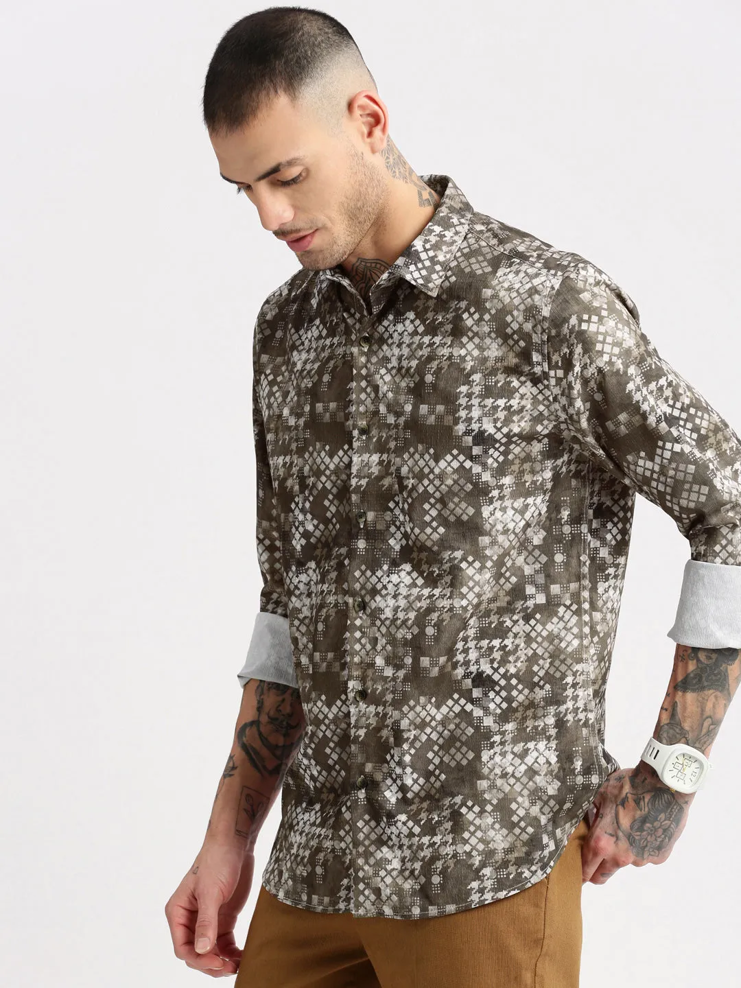 Men Olive Standard Slim Fit Abstract Printed Spread Collar Casual Shirt