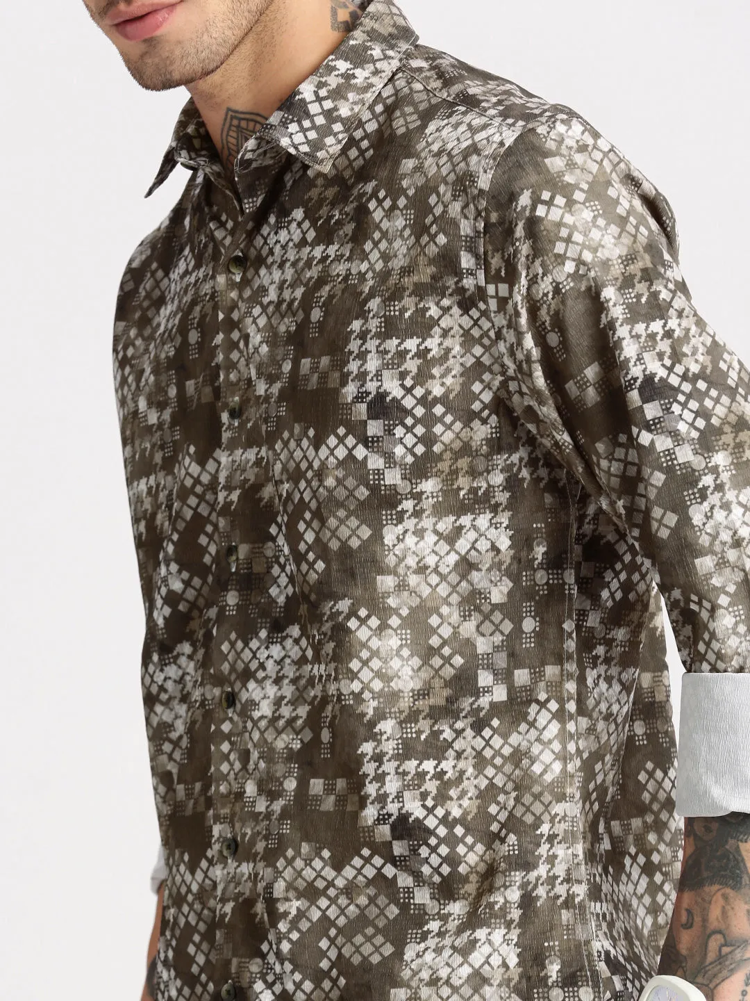 Men Olive Standard Slim Fit Abstract Printed Spread Collar Casual Shirt