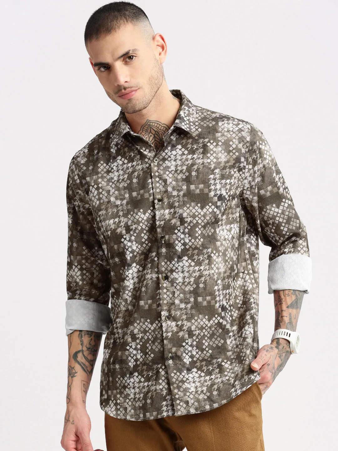 Men Olive Standard Slim Fit Abstract Printed Spread Collar Casual Shirt