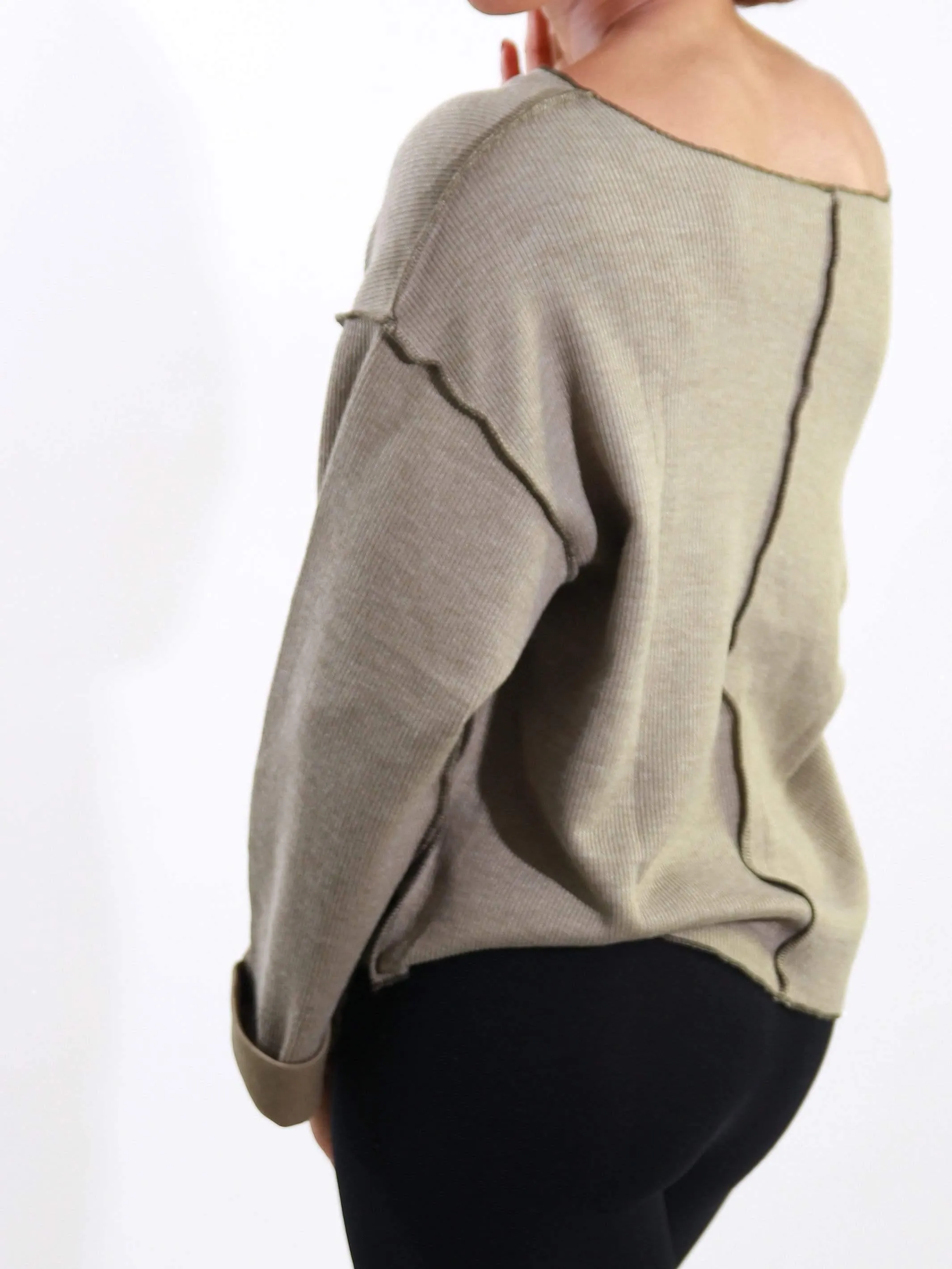 She Chill | Pullover Top Green