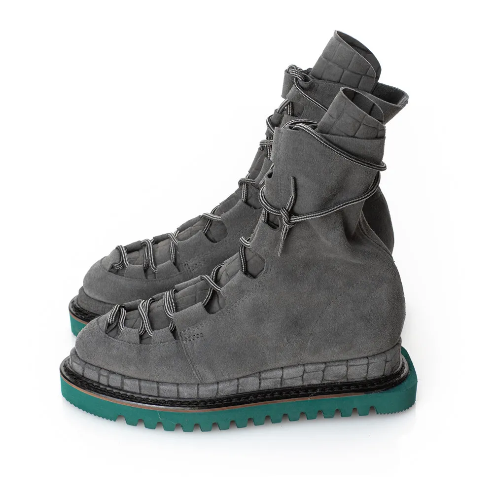 SHR No More Tricks suede boots grey version